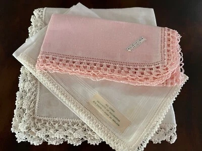 3 VINTAGE HANDMADE IRISH LINEN LACE-TRIMMED HANDKERCHIEFS, 2 WHITE/1 PINK - Image 1 of 4