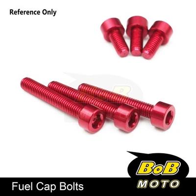 Pernos de tapa de gasolina CNC ROJO para Triumph Street Triple 675 / R 14 15 16 17 Foto 1 de 4