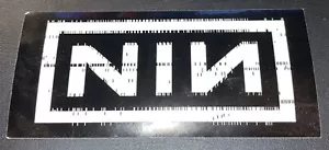 "PEGATINA Promocional con Dientes 2005 ""NINE INCH CLAILS ""NIN"" (6"" X 2,75") - Imagen 1 de 3