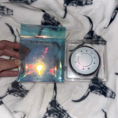 BECCA Pearl Glow Luster Glow Powder in Pure Pearl .32 oz New in Box - Image 1 of 4