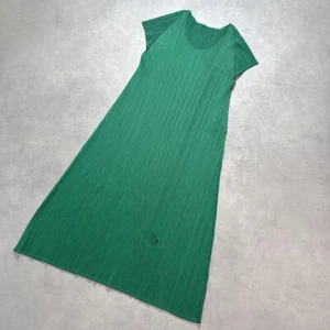 [ISSEY MIYAKE] ISSEY MIYAKE PLEATS PLEASE Long dress, green - Picture 1 of 10