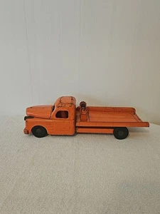 Vintage Structo Flatbed Tow Truck/Machinery Hauler With Chain And Ramp - Picture 1 of 14