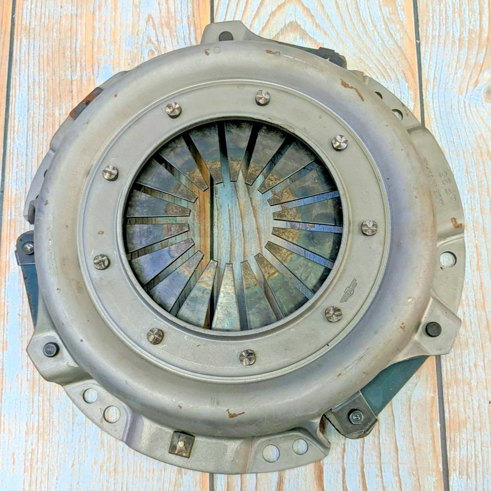 Cubierta de placa de presión de embrague Daikin TY508 para Toyota Starlet 1981-1983 3121012042 Foto 1 de 4