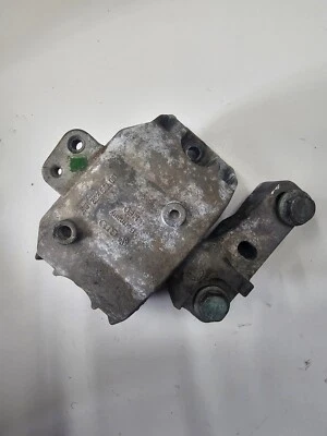 Montaje de motor delantero 98-06 para Volkswagen Beetle Jetta Golf 1,8 L 1,9 L 2,0 L Foto 1 de 4