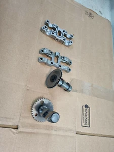 BMW C1 125 C 1 200 Einlassnockenwelle und Auslassnockenwelle incl. Lagerbock - Bild 1 von 11