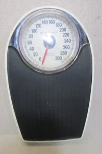 HEALTHOMETER PERSONEL SCALE - 300lb CAPACITY - Picture 1 of 1