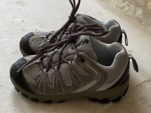 Columbia Beartooth Kids Youth Size 10 Hiking Shoes