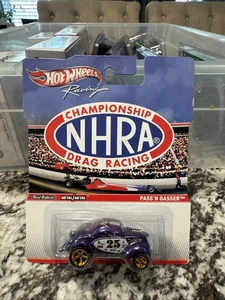 HOT WHEELS RACING CHAMPIONSHIP NHRA DRAG RACING PASS'N GASSER w/REAL RIDERS 2011 - Picture 1 of 1
