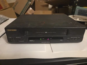 Daewoo DV-K286N 4-Kopf Center Mount VHS/VCR Player Recorder ohne Fernbedienung getestet - Bild 1 von 5