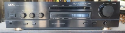 Amplificatore HiFi Akai - Immagine 1 di 4