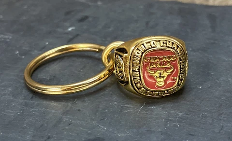 Vintage 90s Chicago Bulls Kodak Championship Ring Key Chain 91 92 93 Three Peat Cover