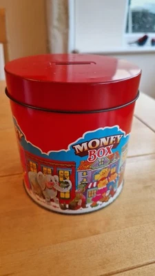 Money Box Red Vintage Piggy Bank Tin 1980s Teddies, Hippos, Lions, Tigers - Image 1 of 4