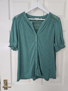 Fat Face Top Lace Shoulders Size 14 Green Button Front Short Sleeves Soft Feel - Picture 1 of 12