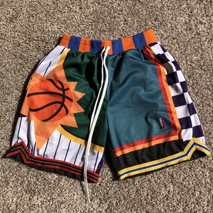 Sammeln Select Who Cares Swingman Basketball Shorts Herren L Multi NBA Teams Logos - Bild 1 von 9