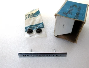 NOS 1969-72 Chevy Chevelle Front Header Monte Carlo Rear Deck Emblem GM 3952431 - Picture 1 of 12