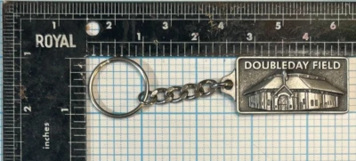 COOPERSTOWN NUEVA YORK HOGAR DE BÉISBOL DOBLE DÍA CAMPO 2" RECUERDO LLAVERO Foto 1 de 4