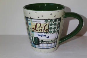 The Retirement Gift Company "Life begins at Retirement" 18 oz Ceramic Coffee Mug - Picture 1 of 8