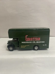 Corgi 97084 Bedford Luton Van GRATTAN 1991 - Picture 1 of 10