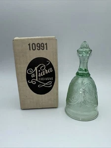 Tiara Chantilly verde patrón sándwich campana con caja 10991 de colección Indiana Glass - Imagen 1 de 4