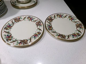 LENOX HOLIDAY TARTAN LOT OF 2 DINNER PLATES - Picture 1 of 4