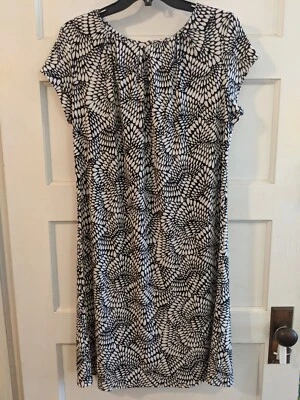 Vestido vaina To The Max para mujer nuevo con etiquetas. Patrón Starburst Plisado Negro/Blanco Talla M Foto 1 de 4