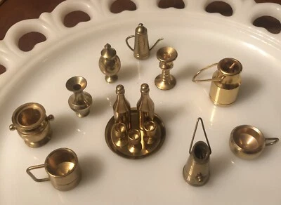 Lote mixto de 15 miniaturas vintage de latón para casa de muñecas cocina comedor Holanda Foto 1 de 4
