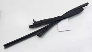 Vue Door Glass Window Seal Rubber Left Driver Rear Back 2004 2005 2006 2007 - Picture 1 of 11