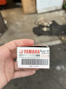 NEW RELAY ASSEMBLY YAMAHA R1 R6 FZ1 FZ6R ROADSTAR MODELS 5JJ-81950-20-00 - Picture 1 of 3