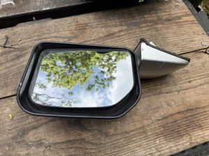 ✅ 07 08 09 Toyota FJ Cruiser POWER HEAT Side View Mirror Left DRIVER w Turn OEM - Picture 1 of 3