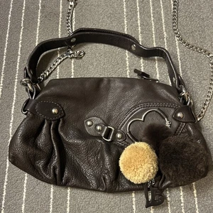 Juicy Couture braun Leder Crossbody Silber Hardware Charms Bommel Hobo Handtasche - Bild 1 von 5