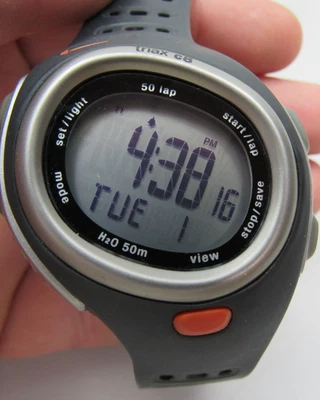 Nike Triax C8 SM0017 Multifunción Negro Gris Goma Cuarzo Reloj Digital Hombre 8" Foto 1 de 4