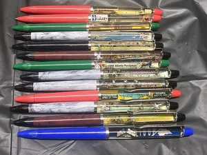 13 Vintage NOS Atlanta Olympics Coca Cola Floaty Pens Spaceport Atlanta 1990's - Bild 1 von 7