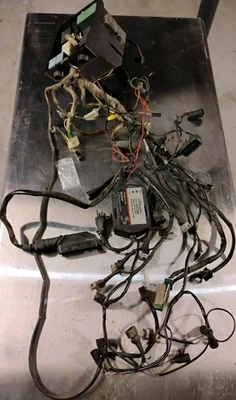 Arnés de cableado principal telar eléctrico BMW K100RT 1984 Foto 1 de 3