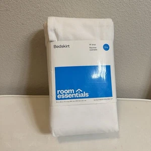 Room Essentials Solid Hued White King Sized Bedskirt with 14" Drop Length - Picture 1 of 5