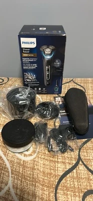 Philips Shaver Series 9000 SkinIQ Electric Razor Wet/Dry  New. - Image 1 of 4