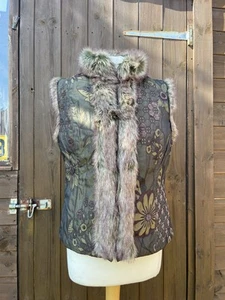 Vintage per una Afghan Faux Fur Gilet Waistcoat Sleeveless Hippy Boho Retro Y2K - Picture 1 of 9