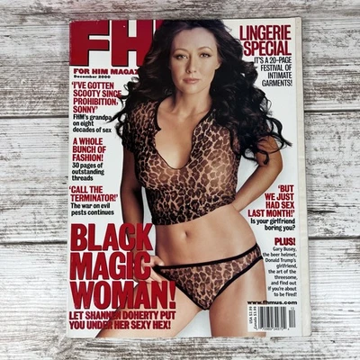 FHM Magazine (December 2000) Shannen Doherty MELANIA TRUMP (Donald) - Image 1 of 4