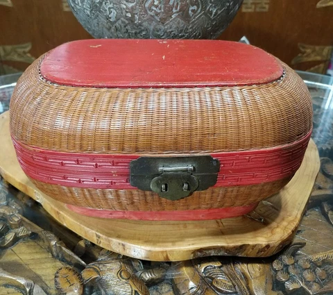 Vintage Chinese wicker woven sewing basket with wood, brass accent details. Red Cover