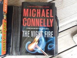 Hardcover Book "The Night Fire" Michael Conelly SIGNED 1st Edition Novel Fiction - Imagen 1 de 4