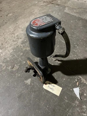 Bomba refrigerante chusher modelo 9P3 1/10HP 3 ph (6202 bomba fundición) (392-331) 12GPM Foto 1 de 4