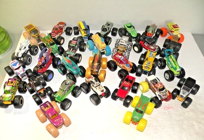 32 Monster Jam Trucks 1:64 Soldier Of Fortune Mutt Dragon Earth Shaker +++B - Image 1 of 4