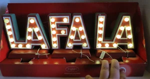 Juego de 3 soportes de medias iluminados cuadrados St Nicholas "FA LA LA" - IOP - Imagen 1 de 13