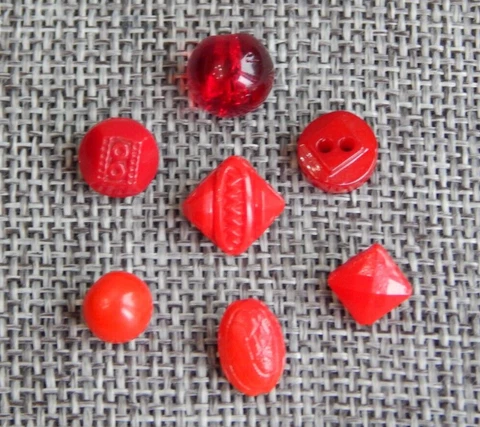 Lot of Antique Vtg Glass Buttons  Reds #1120-D Cover