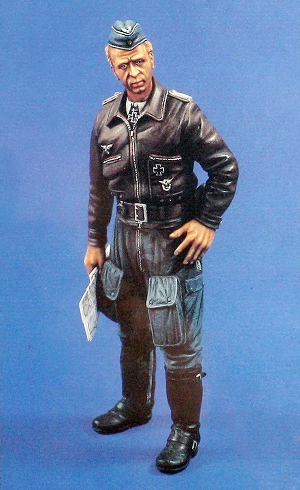 Verlinden 120mm 1/16 German Luftwaffe Fighter Pilot WWII (Map not included) 436 - Image 1 of 1