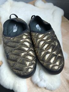 The North Face Thermoball Traction Slippers Womens 10 Gold Black Camping
