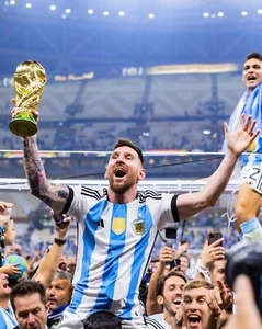8x10 Photo LEO MESSI Argentina FIFA Soccer World Cup Champions Premier PSG - Picture 1 of 1