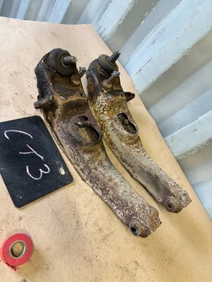 65 67 68 69 70 71 1965 Ford Galaxy Galaxy 1968 juego de brazos de control inferior delantero Foto 1 de 4