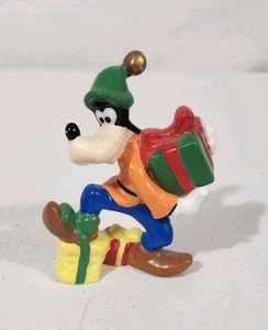 Disney Porcelain Figurine Goofy’s Mishap With Christmas Presents By Enesco - Picture 1 of 8