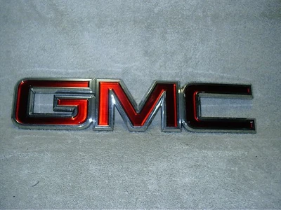 GM OEM GMC 2007-13 Sierra Front Grille Nameplate Logo 15256164 17" - Image 1 of 4