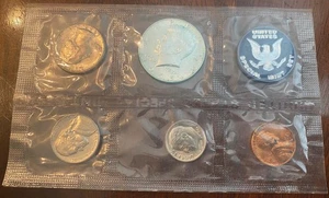1965 US Special Mint Set with no envelope, 40% Silver Half with PVC Damage - Picture 1 of 2